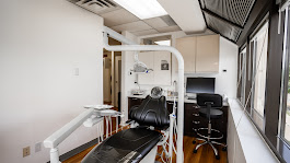 SR SmileCare dental clinic in Toronto - Photo 5